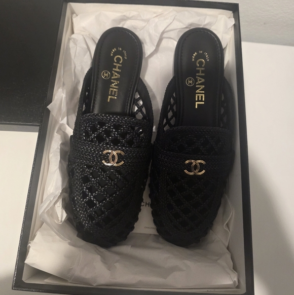 CHANEL MULES 2026 NEW - Picture 3 of 17